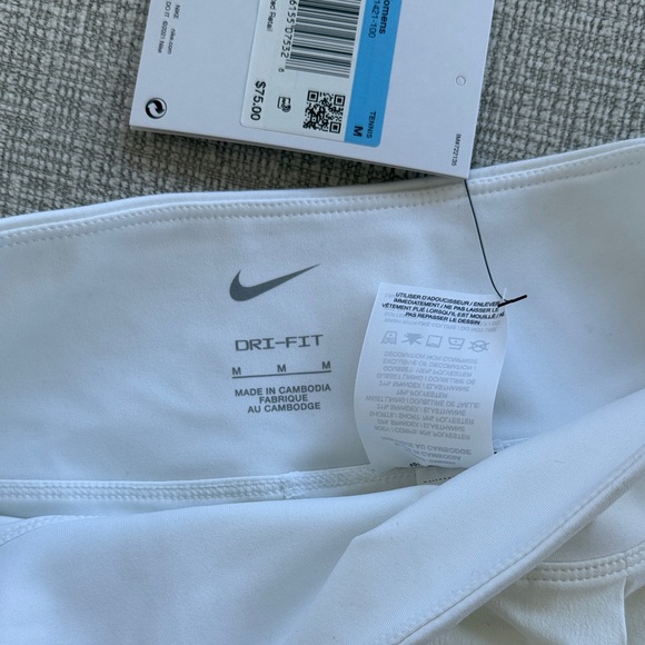 Nike Women's White Mini Skirt - Picture 3 of 4